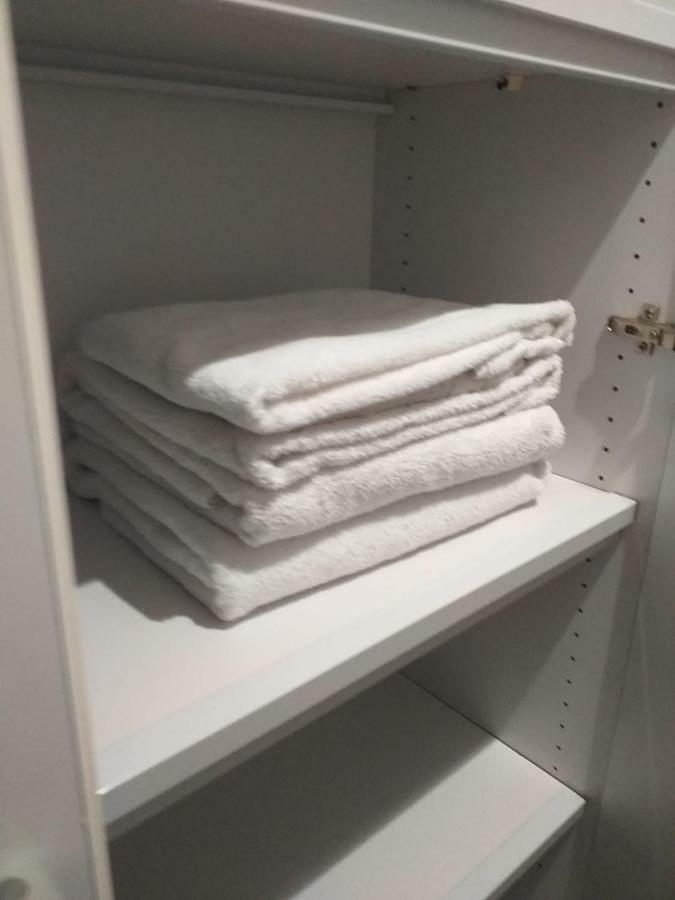 Paris Par Trains, Area, Studios Avec Salle De Bain Et Kitchenette Privees, Ou, Chambres Avec Salles Bain Et Cuisines Communes Persan Екстер'єр фото